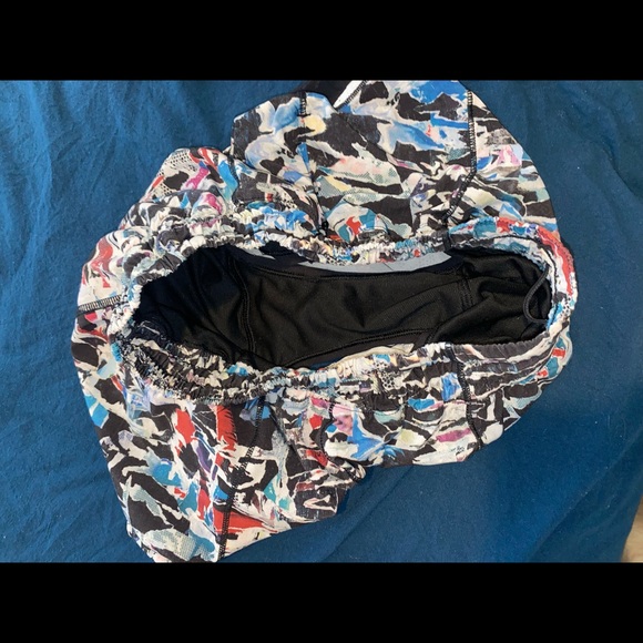 Culture clash multi black lululemon - size 2 - Picture 3 of 3